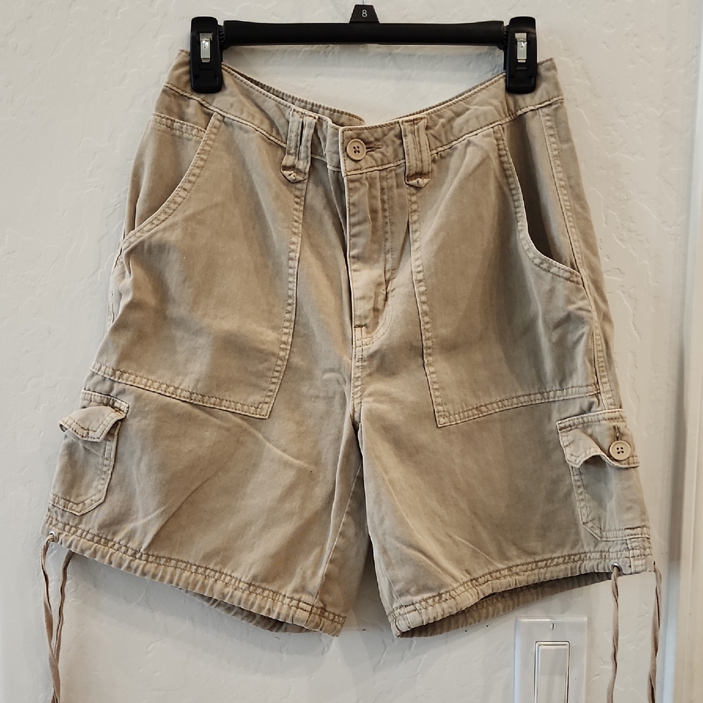 Forever 21 Men's Beige Cargo Shorts